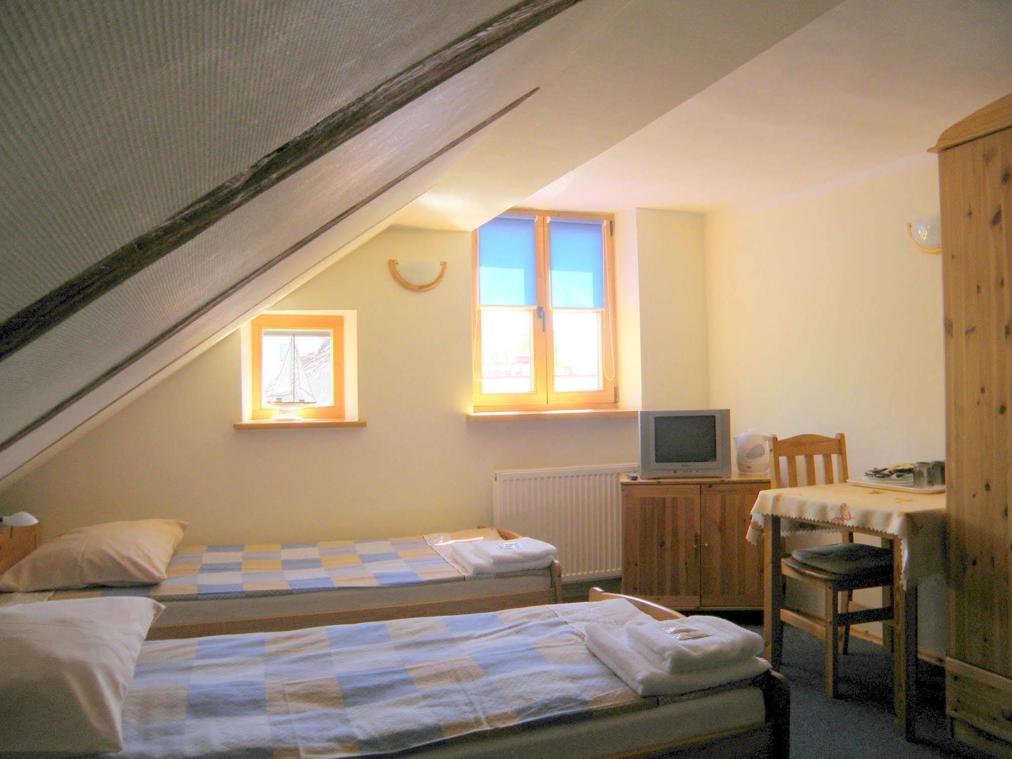 Express Hotel 2*